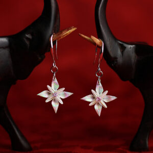 Lanka Collection: Wild Flower Origami Earrings with Padparadscha Sapphire / Collezione Lanka: Orecchini Fiore Selvaggio Origami con Zaffiro Padparadscha