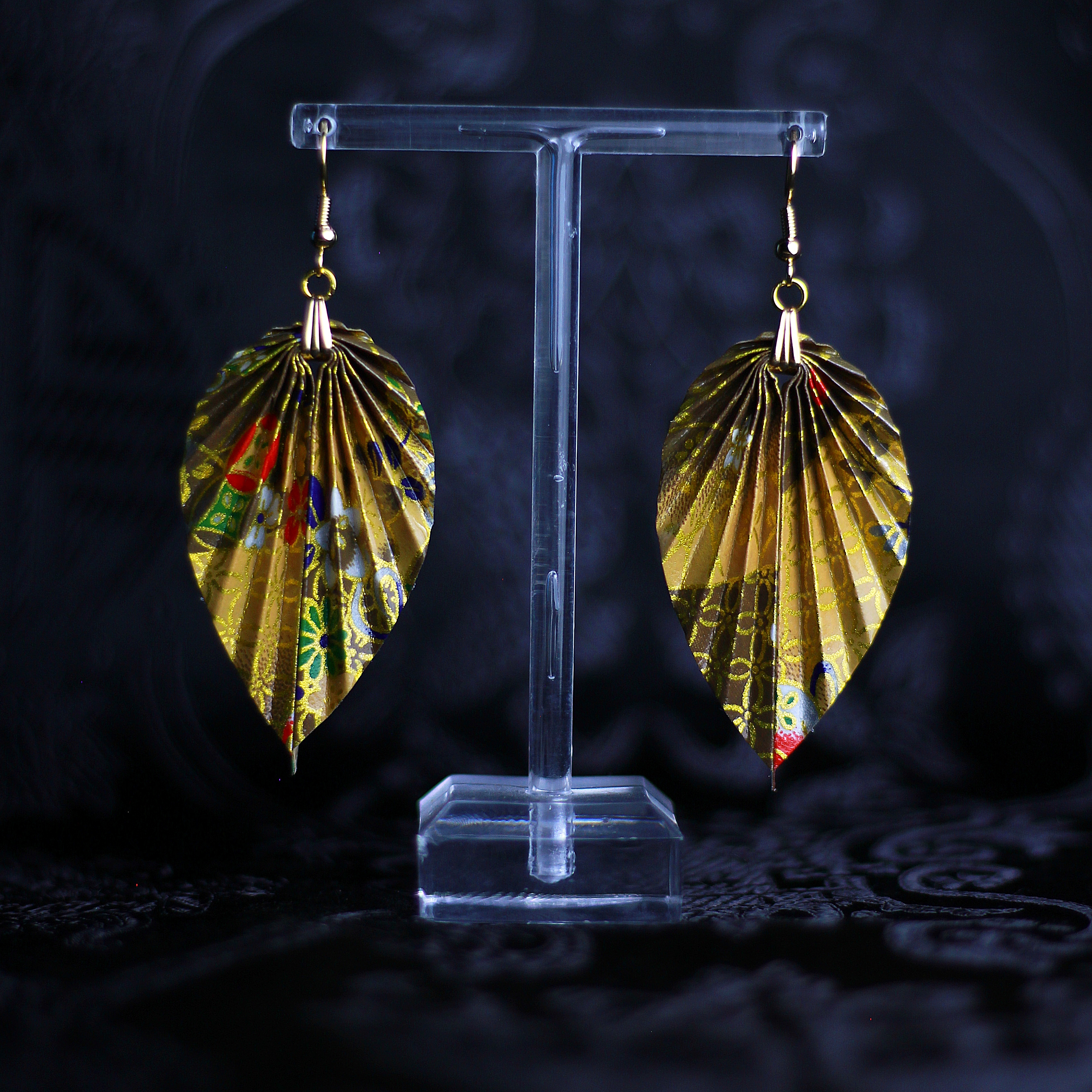 Leaf Earrings Yuzen Chiyogami Kyoto / Orecchini a foglia Yuzen Chiyogami Kyoto