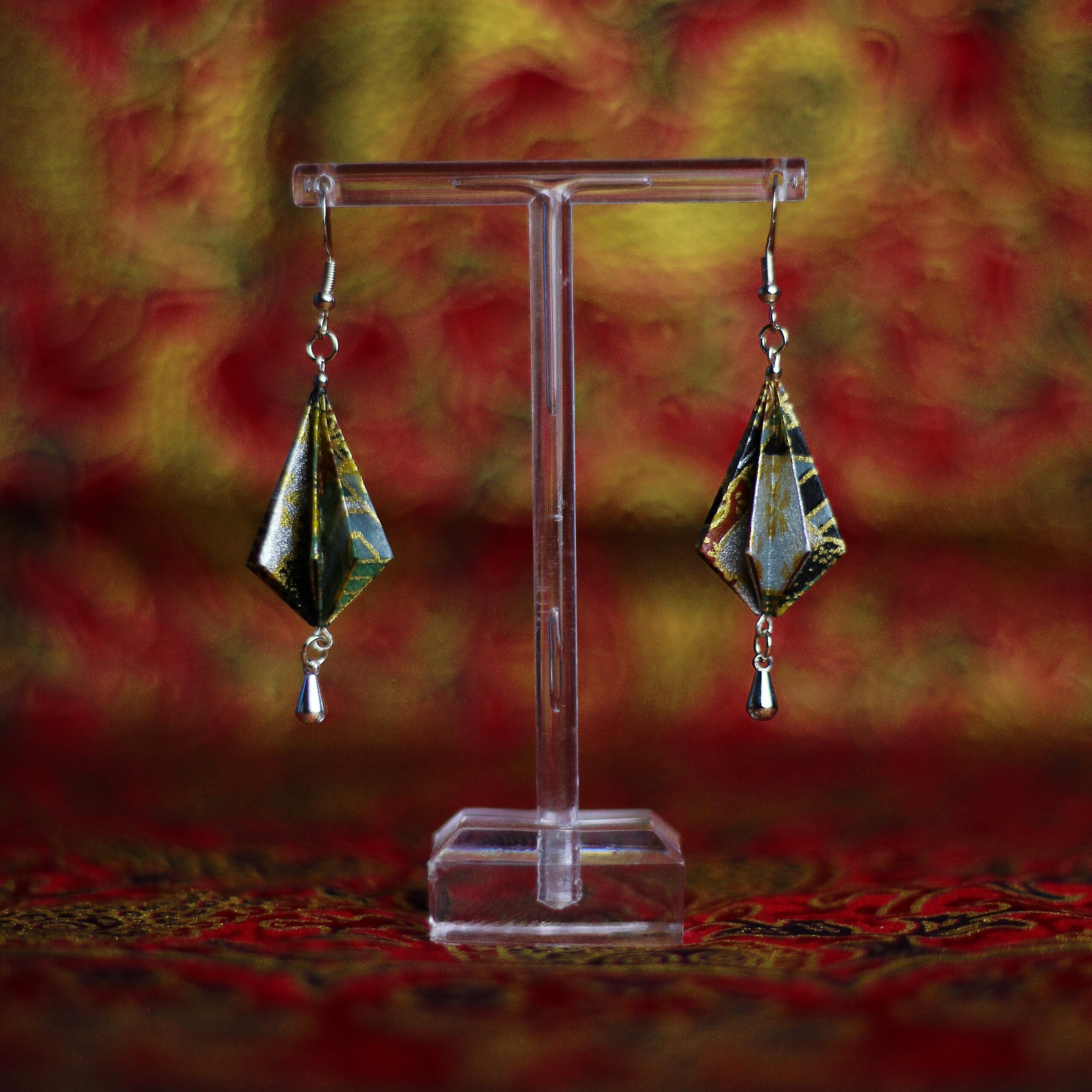 Origami Bell Pendant Earrings Yuzen Chiyogami / Orecchini a Pendente Campana Origami Yuzen Chiyogami